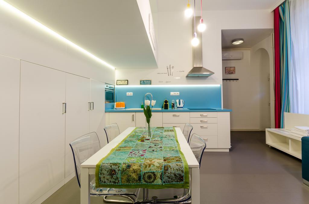 Sara'S Apartment บูดาเปสต์ ภายนอก รูปภาพ